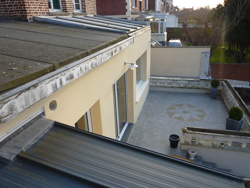 RÃ©alisation de terrasse en pierre bleu.